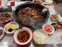 -烧哥美蛙肥肠鱼火锅·十五年社区店