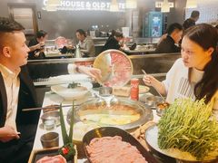 -老房老舍重庆火锅(假日城市店)