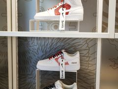 -NIKE品牌体验店(南京东路店)