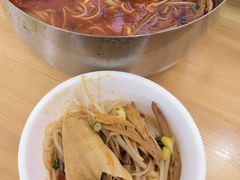 网红泡泡豆干米线-黔江鸡杂•剁椒卤肉饭(蟠龙小学店)