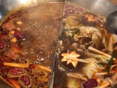 台式麻辣锅-湊湊火锅·茶憩(杭州湖滨银泰in77店)