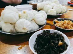 肉包-红帽叔叔包子