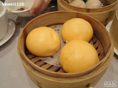 笋汁流沙包-御花园·粤菜·海鲜火锅(中山公园店)