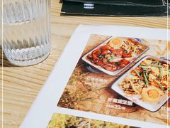 -小镇大厨新概念复合中餐厅(万达广场大连高新店)
