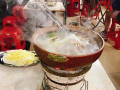 连州果园鸡-威邵鸡煲(西华路总店)