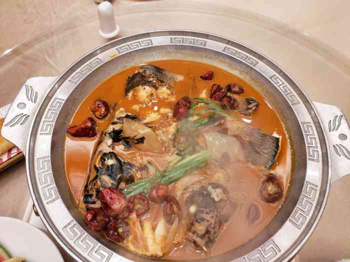 光明渔港(汇华店)-"菜价高,菜量少,点了一盘土豆排骨,基本看.