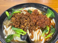 -丽虹云南过桥米线(兴工街店)