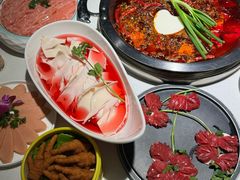 -茅草房·河畔园林火锅