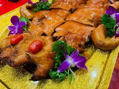 乳猪全体-新榕记滨江壹號