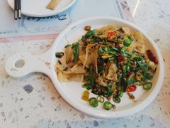 酸菜炒软饼-赵小姐丨新中餐(曲江店)