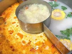 鸳鸯锅-江小渔鲜鱼火锅(冠亚星城店)