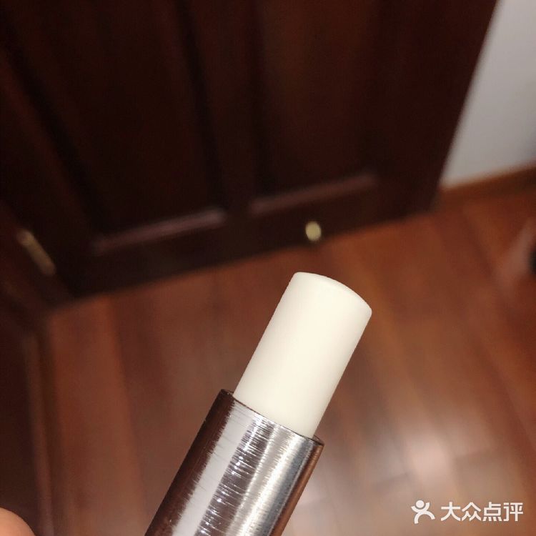 适合春夏的润唇膏🥥首推这只💭奶香椰子糖真的太太太好闻‼️