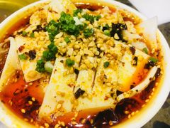 -沪小二炭火蛙锅(淮海中路美食不夜城店)