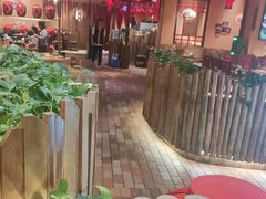 -老滇山寨•云南特色菜•地方菜•民族风情歌舞表演(金碧店)