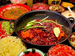 -冯校长老火锅(中联广场店)