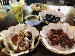 -Warung Babi Guling Ibu Oka 3