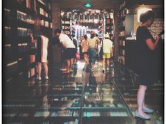 -钟书阁(松江泰晤士小镇店)