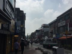 -梨大女人街