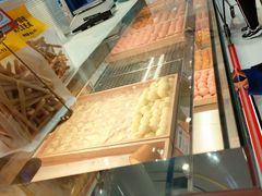 面包甜点陈列柜-東更道点心行(崂山丽达店)