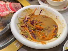 -锅飘飘·东北铁锅炖(雨花客厅店)