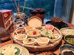 -包整·丝娃娃(甲秀楼景观店)
