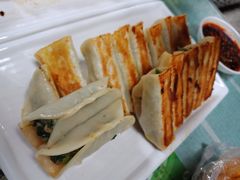 韭菜大肉锅贴-众口斋锅贴(银泰城店)