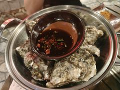 一锅大生蚝-破瓦寒窑·地摊烤羊排