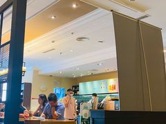 大堂-星巴克臻选(威海威高广场店)