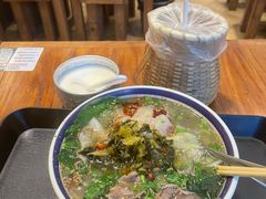 -云阿蛮云南生烫牛肉米线(奉贤路店)