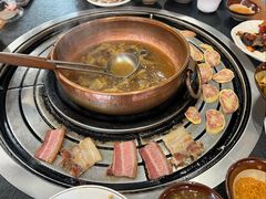 -阿山卓·野生菌火锅·纳西火塘烤肉