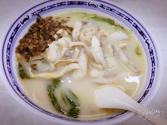 -明呈黄鱼面馆(斜土路店)