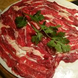 菜品食材很新鲜，毛肚是软糯的感觉我很喜欢！