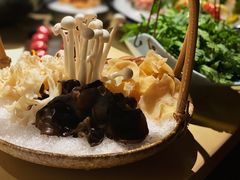 -余欢领鲜火锅(新街口店)