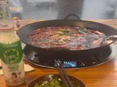 -黄潇洒老火锅(九眼桥宏济巷店)