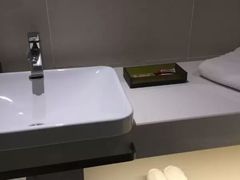 -艾豪森酒店(西安大雁塔大唐不夜城店)