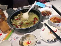 -渝是乎川渝小炒(新世界百货望京店)