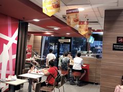 大堂-麦当劳(武商建二店)