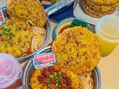 -灵芝妹子海鲜米线(劳动公园店)