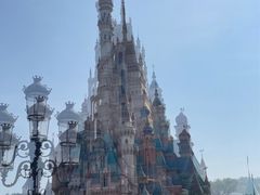 -小镇影院迪士尼小熊Duffy与他的朋友合影地