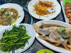 -小海豚•老字号海鲜餐厅(天涯店)