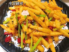 干煸藕丝-刘胖子家常菜·蹄花焖藕(兴业店)