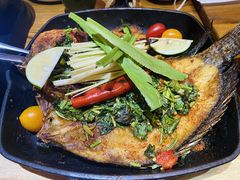 香茅草烤罗非鱼-云海肴·汽锅鸡·云南菜(天津国金汇店)