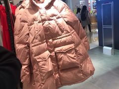 -URBAN REVIVO(欢乐海岸购物中心店)