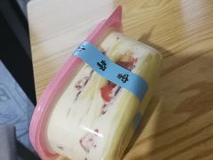 -蜜蜂小象·榴莲千层蛋糕(时代汇11栋店)
