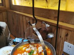 -老滇山寨•云南特色菜•地方菜•民族风情歌舞表演(金碧店)