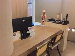 -灸春堂·艾灸·痛症·整脊连锁(之江银泰店)