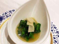 竹笙清鸡汤浸豆苗-Yan Ting 宴庭中餐厅(上海静安瑞吉酒店)