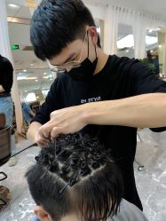 -DIAN DIAN SALON点点