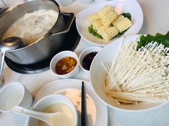 -煲王粤菜餐厅(中侨中心店)