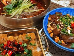 -小董哥烤串·爆汁大油边(故宫店)